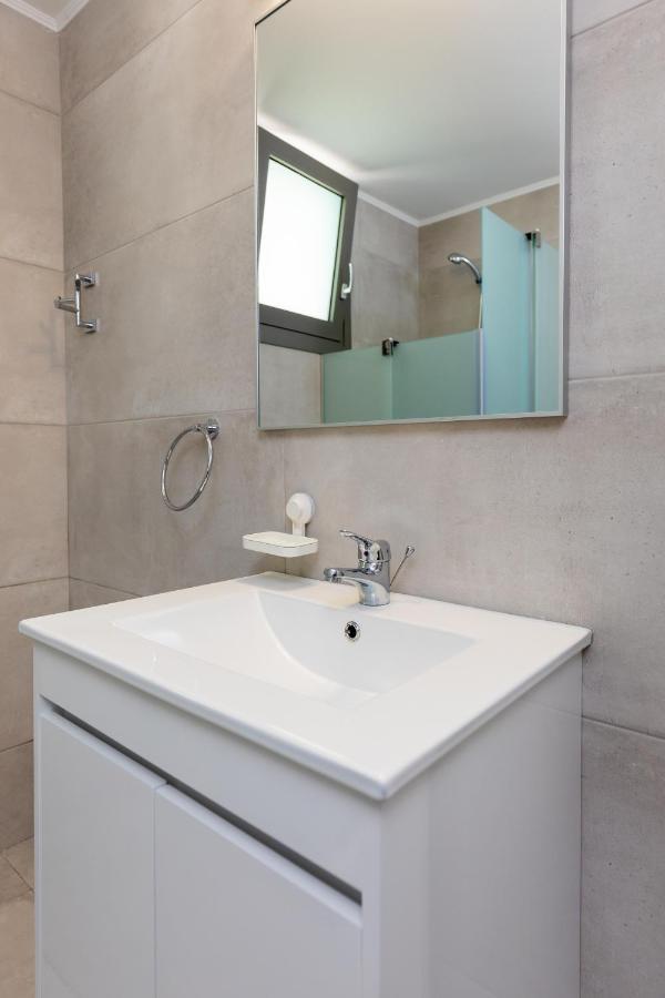 Angelana Luxury Apartments Rhodes City Exterior foto